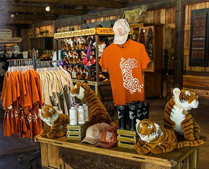Macan Market